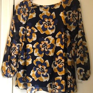 Cabi Lydia top medium EUC
